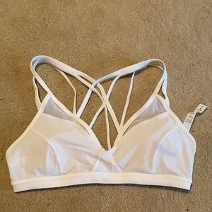 NWOT Lululemon White Sports Bra - Size 8